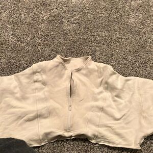 Buff bunny crop top crew neck